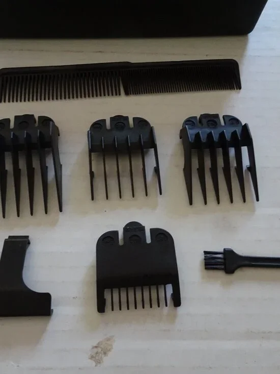 Pet Grooming Kit - Performer by Wahl - Pre-owned - Picture 8 of 13